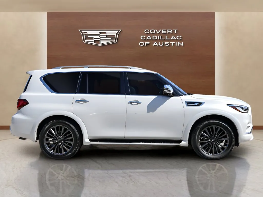 Infiniti QX80 photo 5