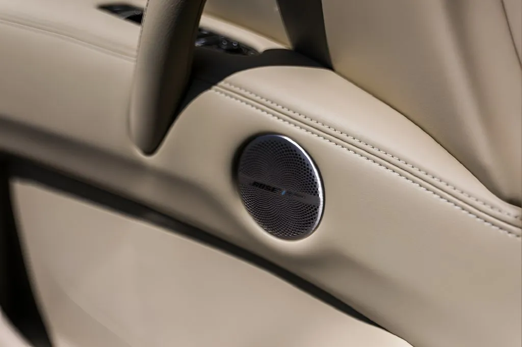 Infiniti QX80 photo 22