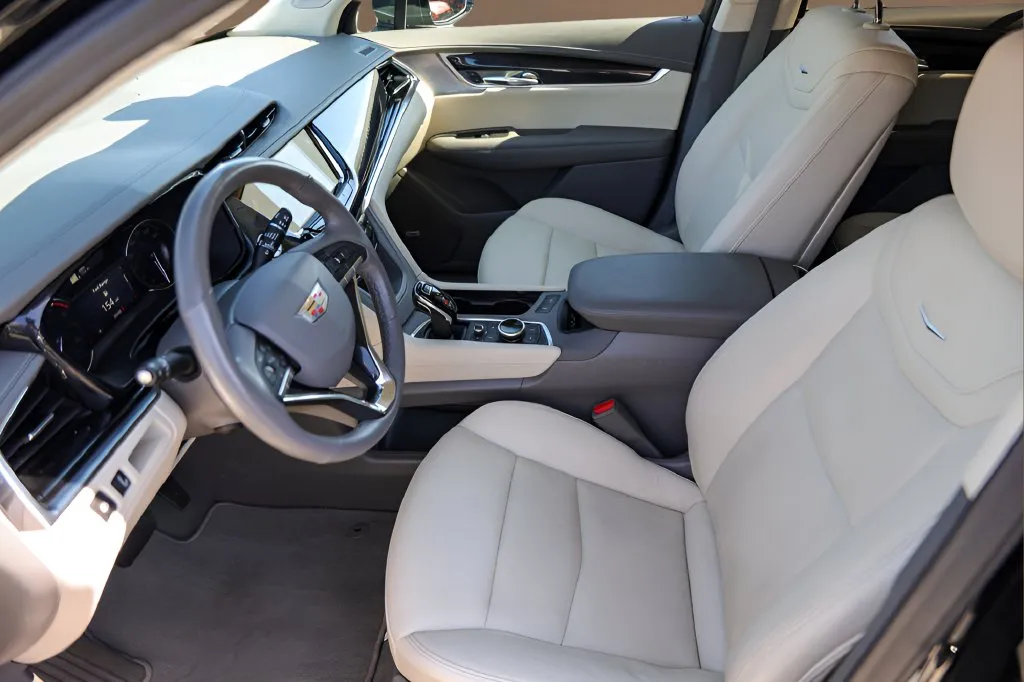 Cadillac XT6 photo 9