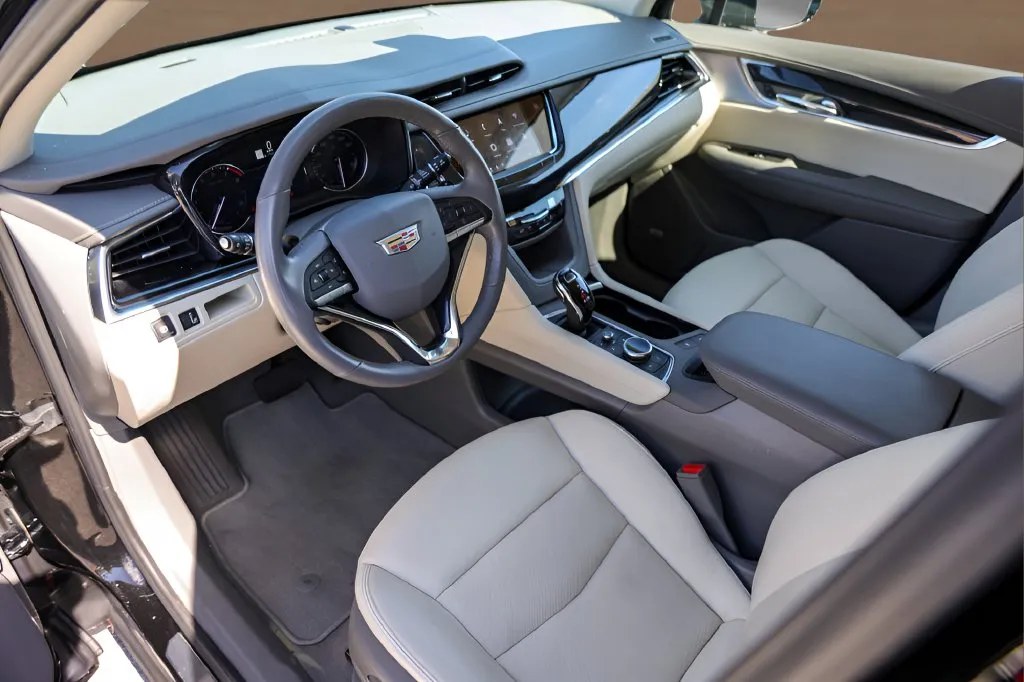 Cadillac XT6 photo 10