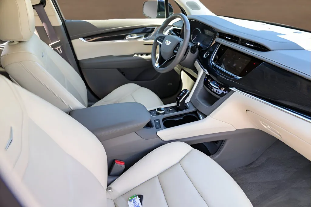 Cadillac XT6 photo 31