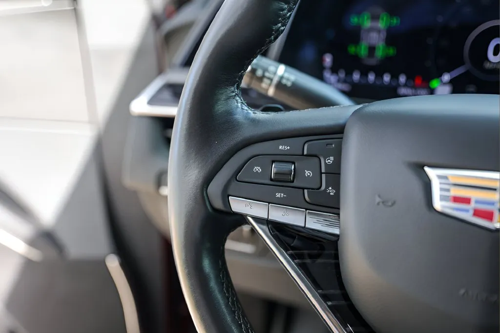 Cadillac Escalade ESV photo 14