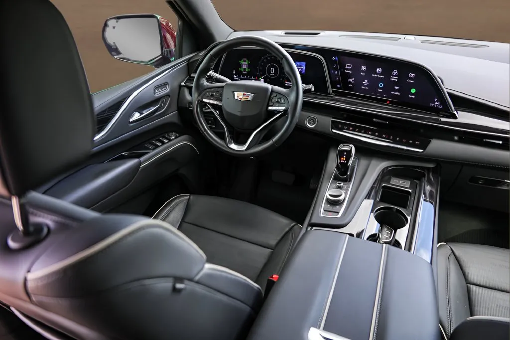 Cadillac Escalade ESV photo 29