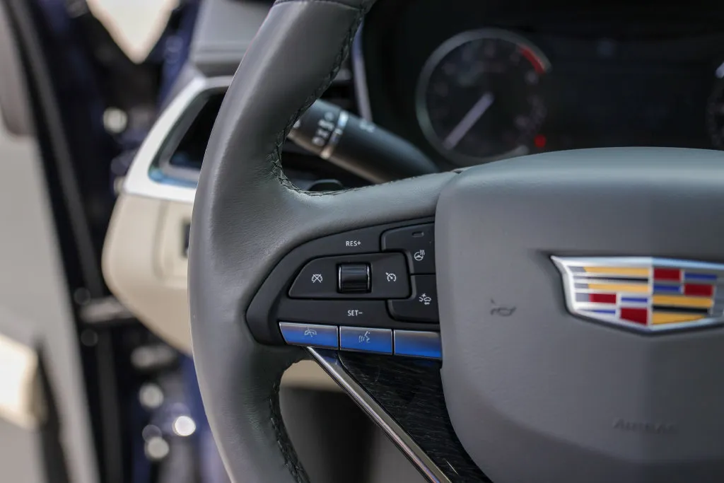 Cadillac XT6 photo 14