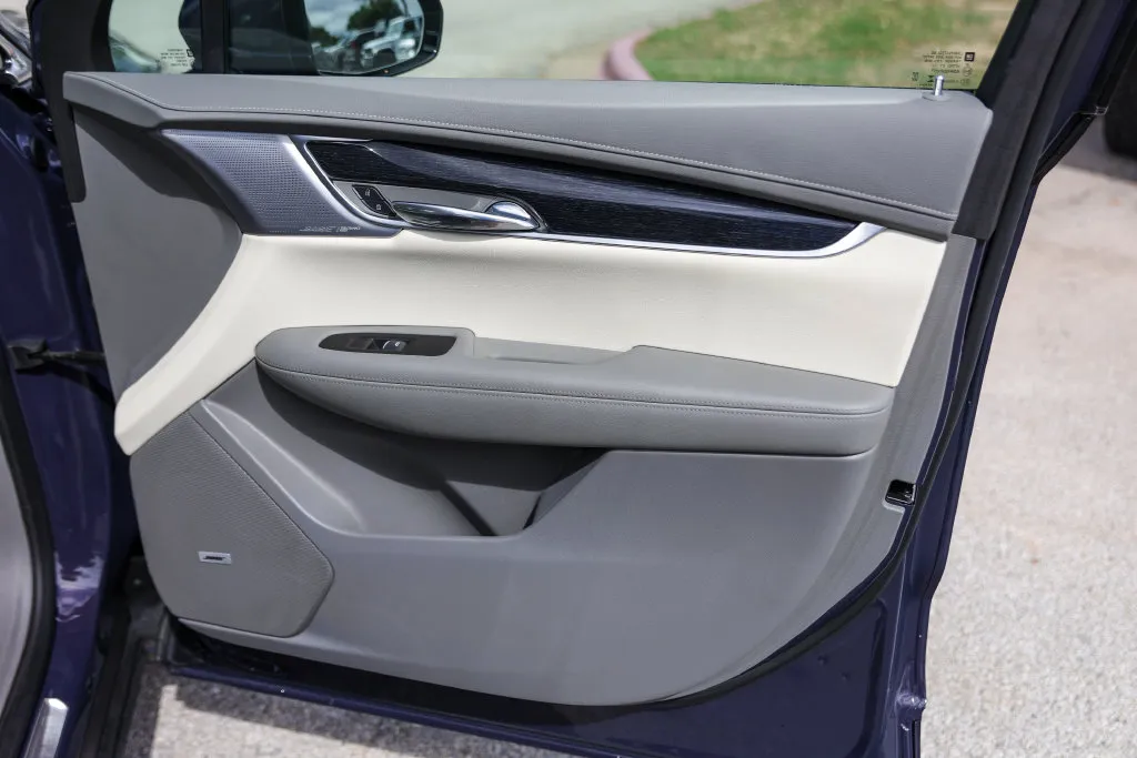 Cadillac XT6 photo 31