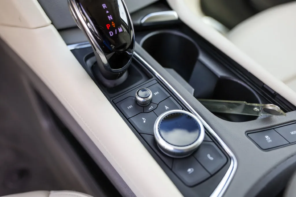 Cadillac XT6 photo 21