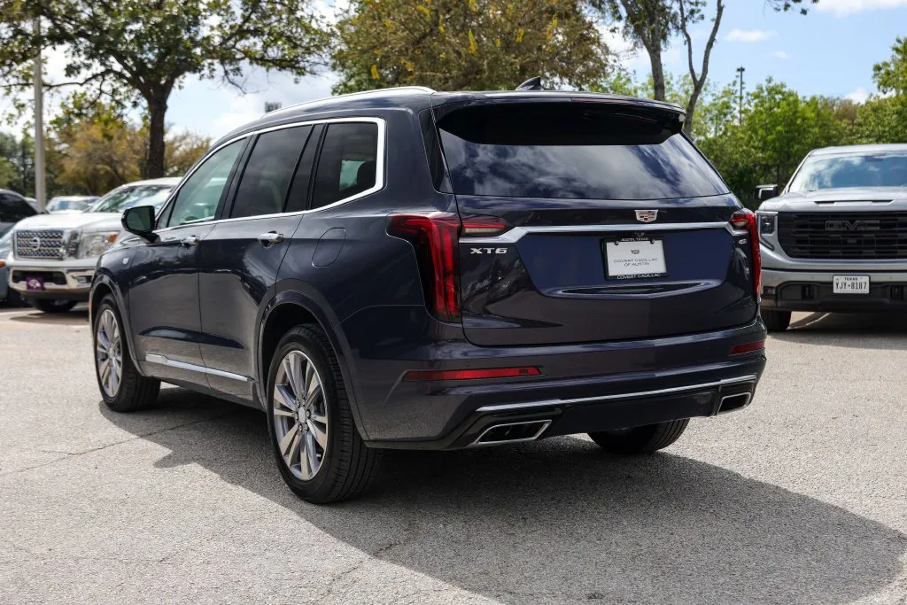 Cadillac XT6 photo 3