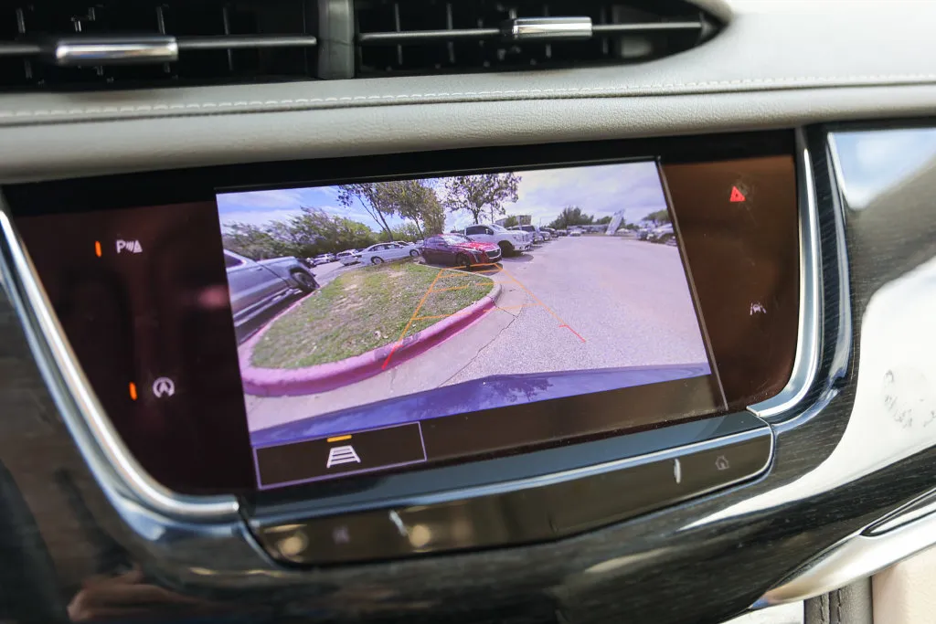 Cadillac XT6 photo 17