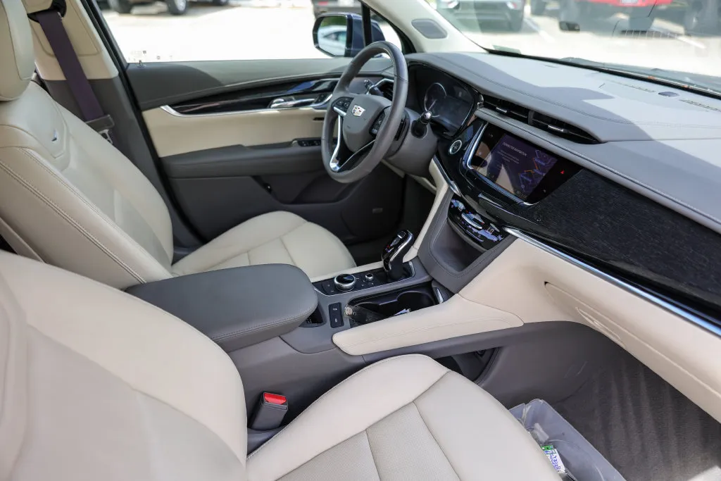 Cadillac XT6 photo 32