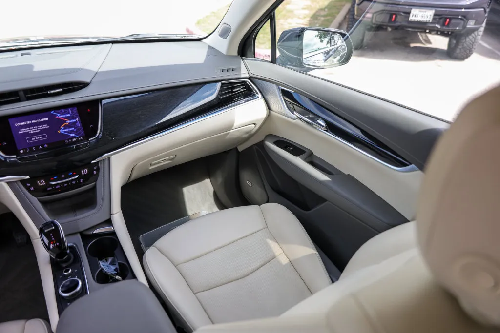 Cadillac XT6 photo 30