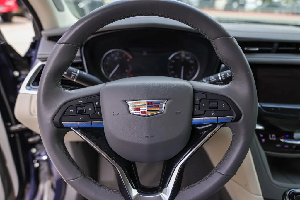 Cadillac XT6 photo 12