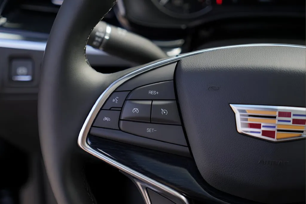 Cadillac XT5 photo 13