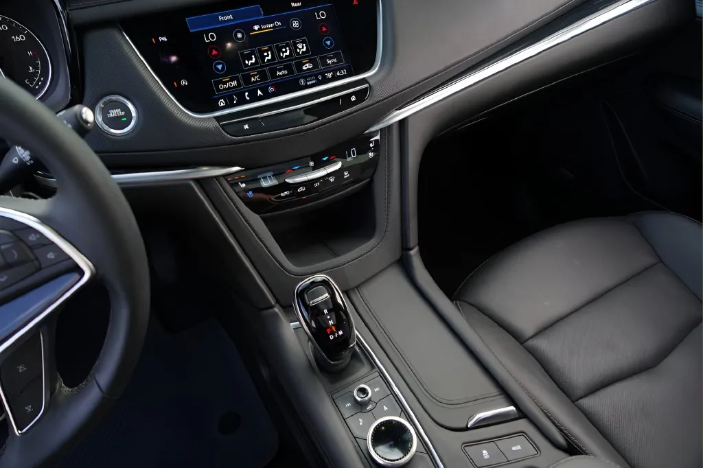 Cadillac XT5 photo 19
