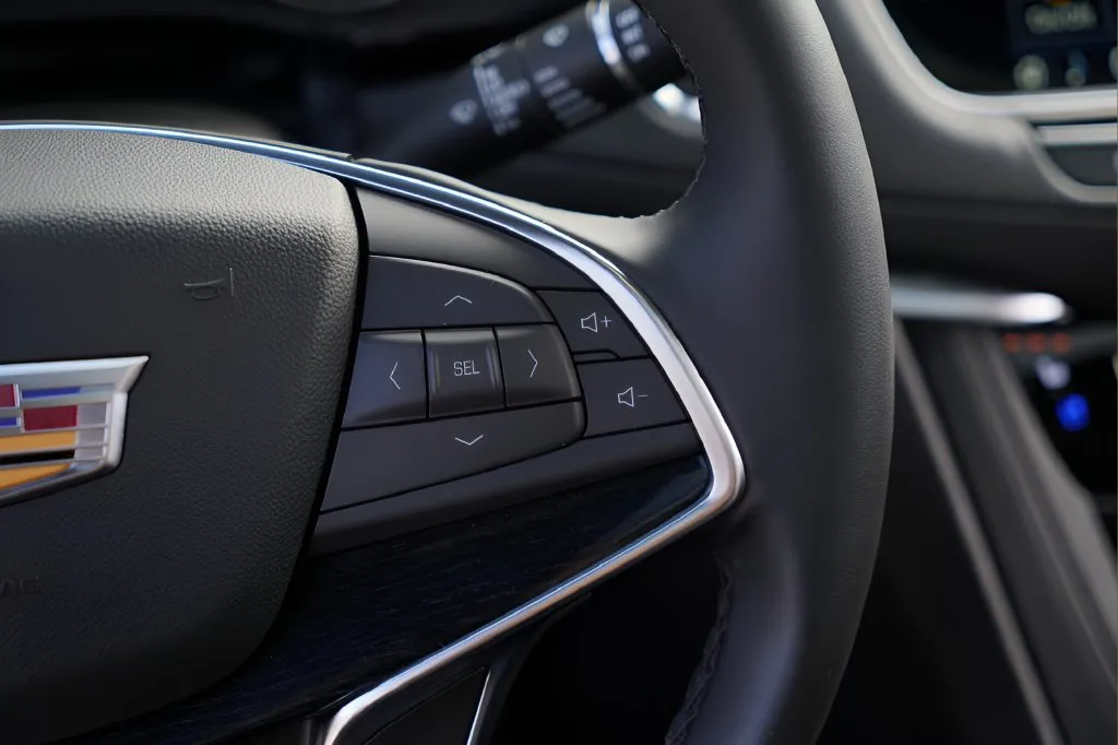 Cadillac XT5 photo 14