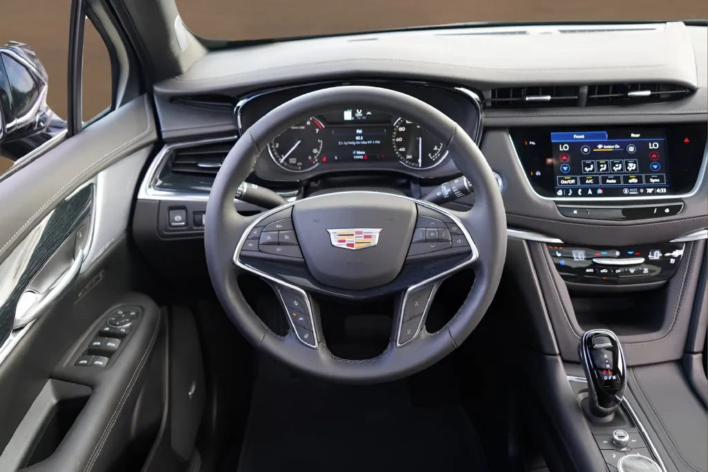 Cadillac XT5 photo 26