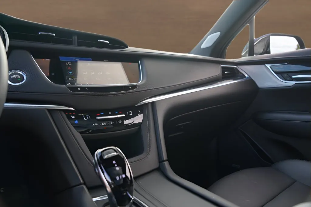 Cadillac XT5 photo 18