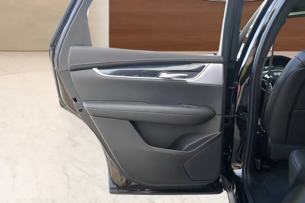 Cadillac XT5 photo 31