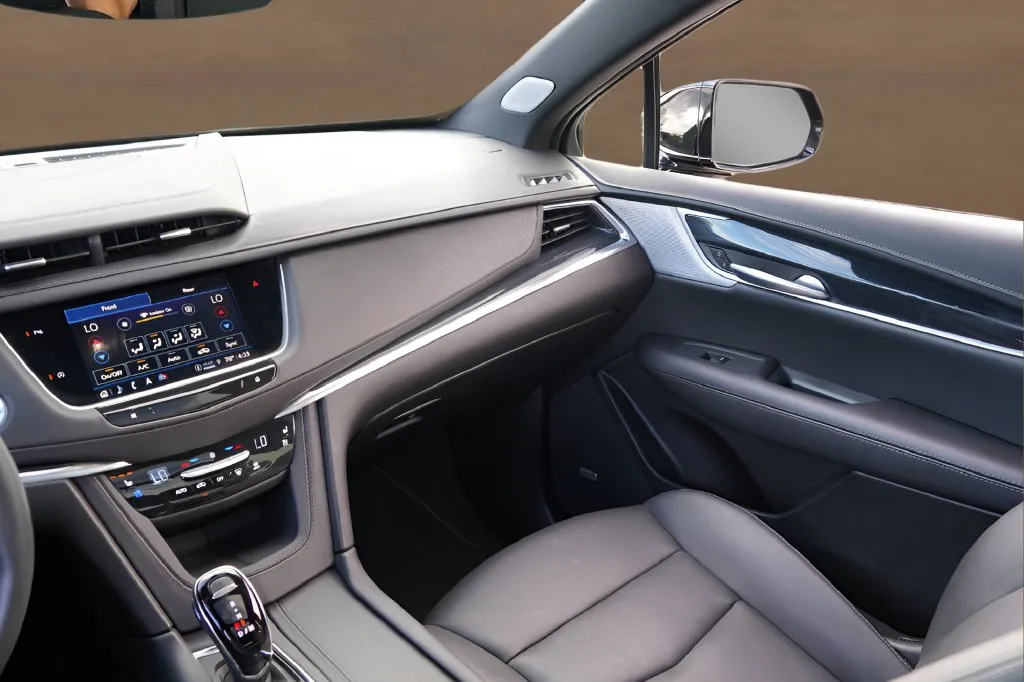 Cadillac XT5 photo 27