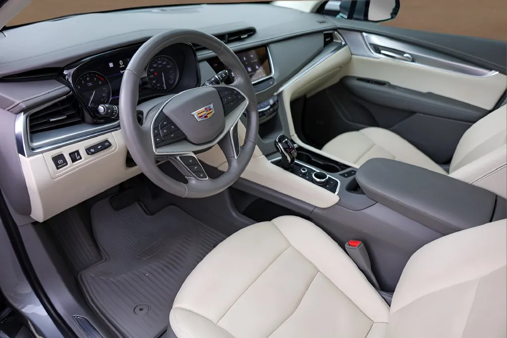 Cadillac XT5 photo 10