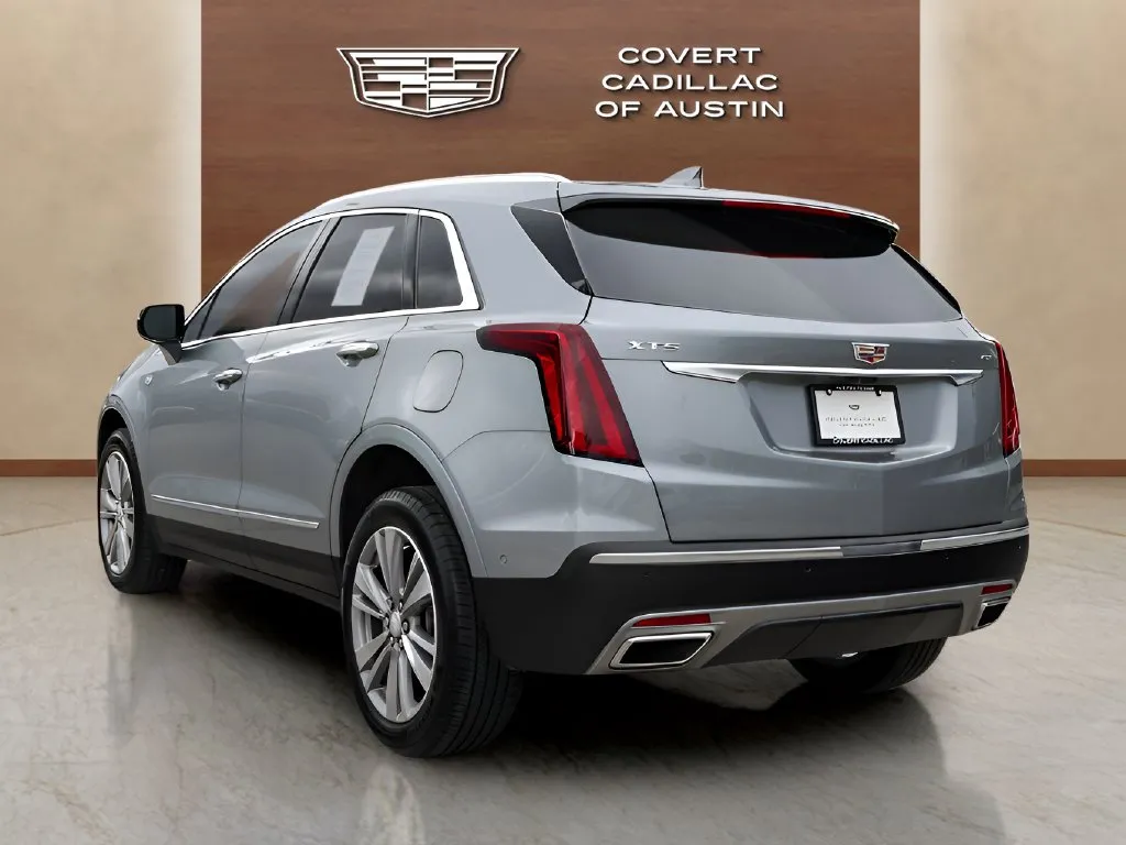 Cadillac XT5 photo 3