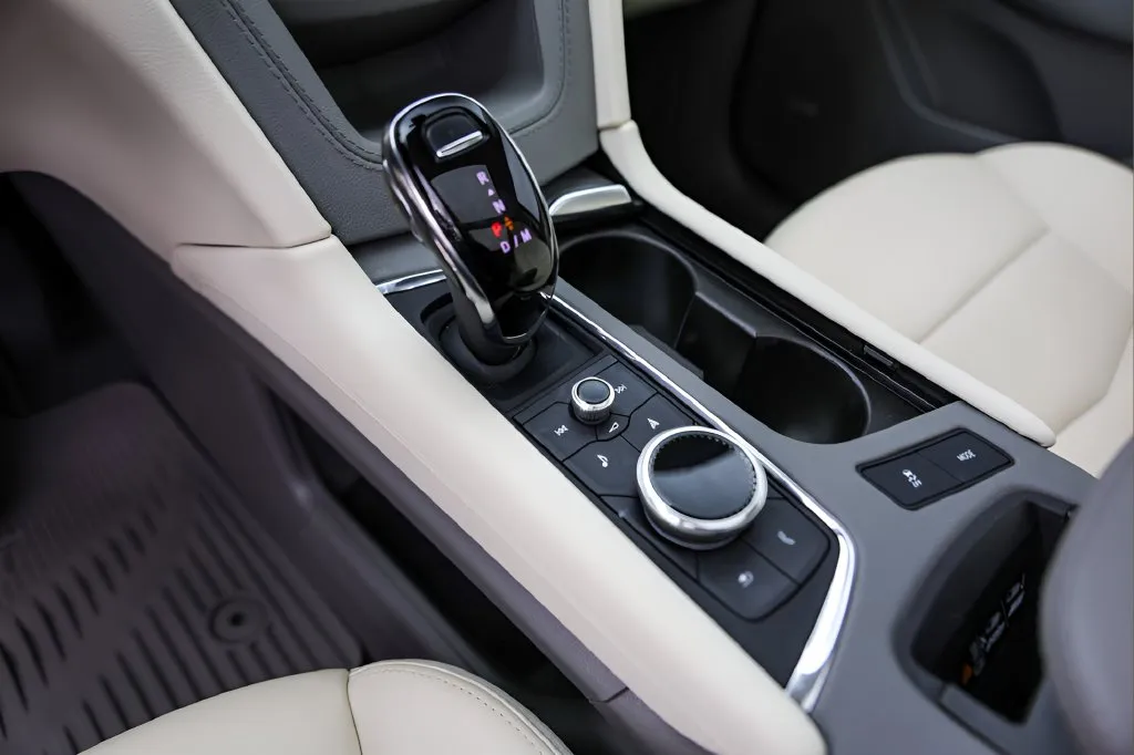 Cadillac XT5 photo 20