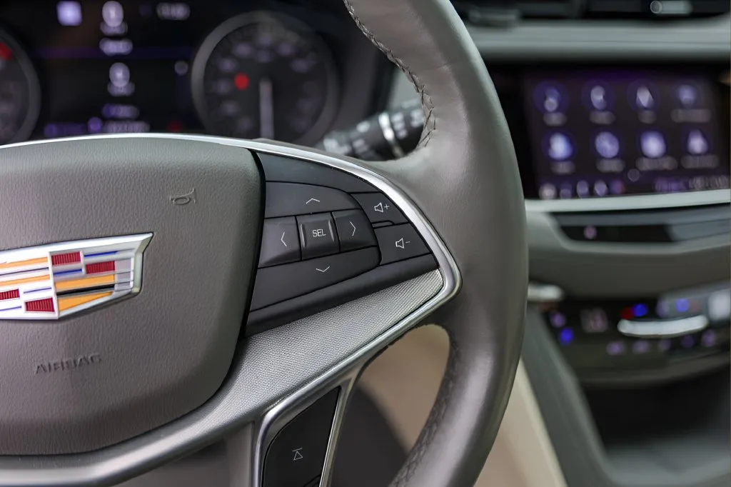 Cadillac XT5 photo 13