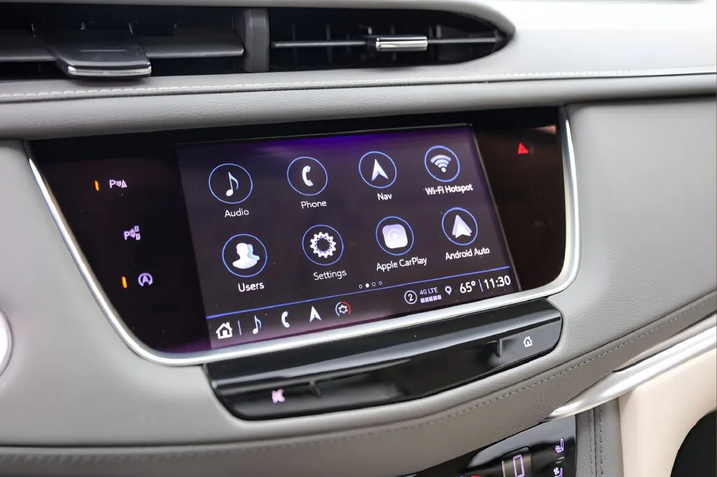 Cadillac XT5 photo 16