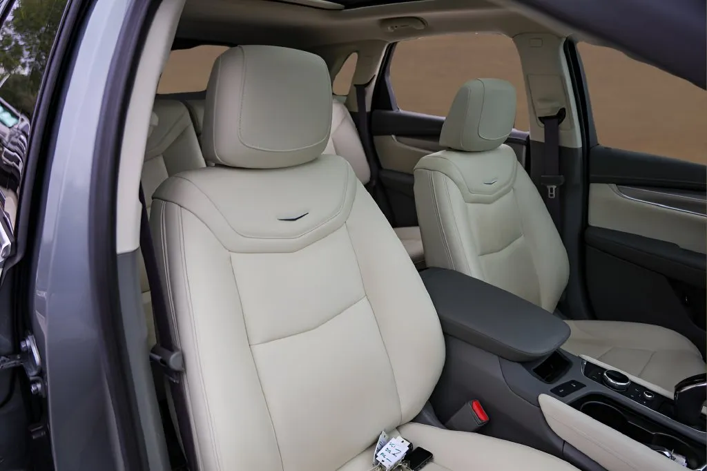 Cadillac XT5 photo 31