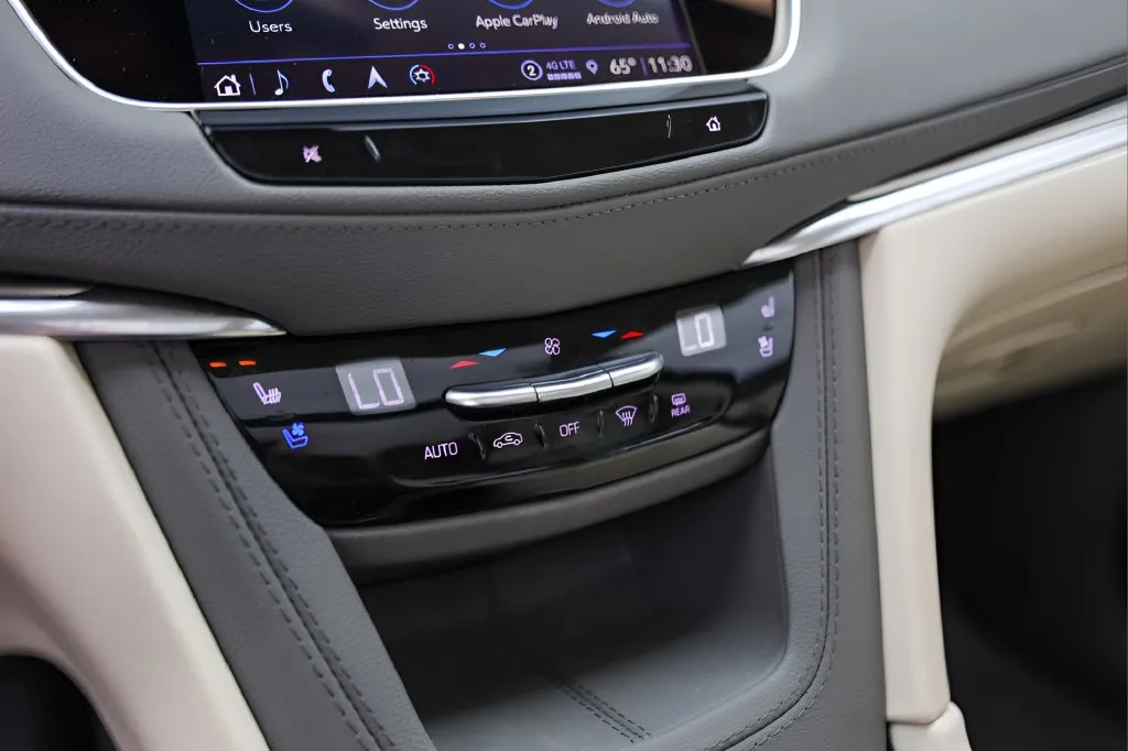 Cadillac XT5 photo 19