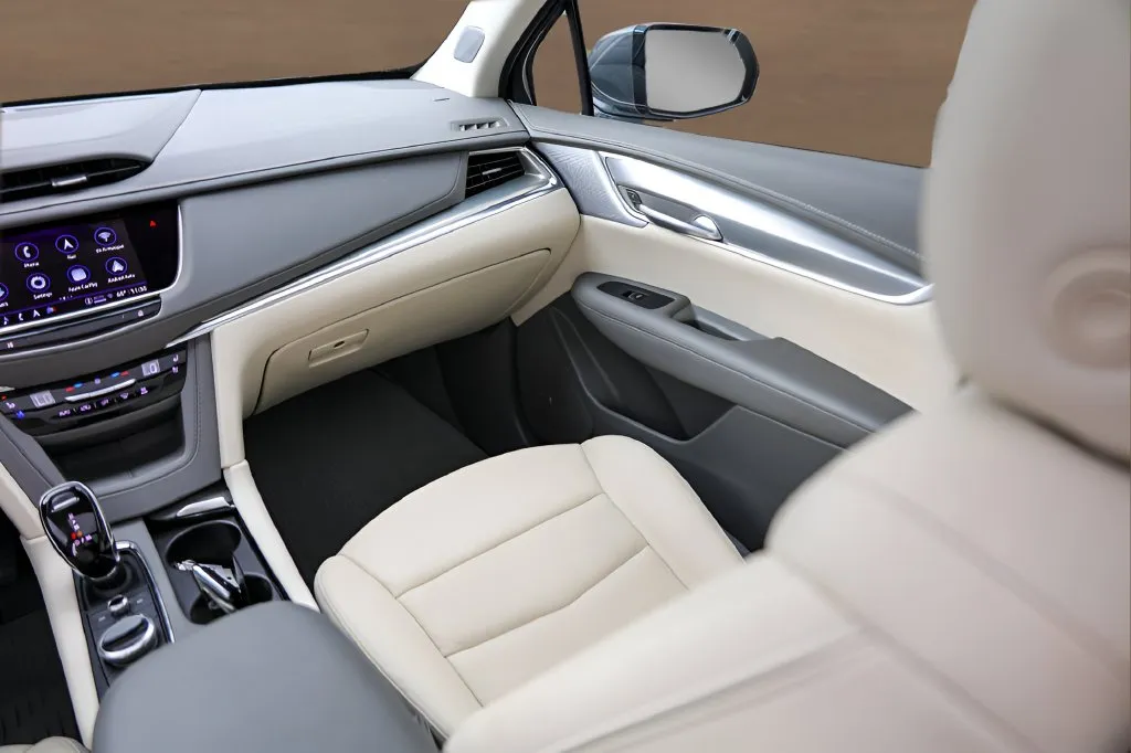 Cadillac XT5 photo 28