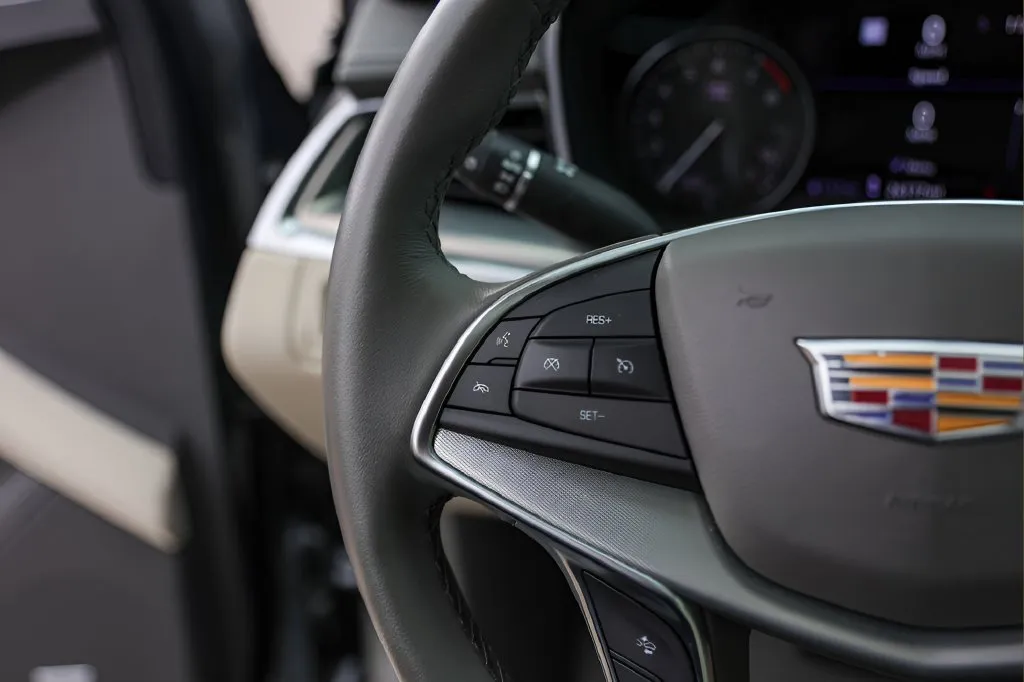 Cadillac XT5 photo 14