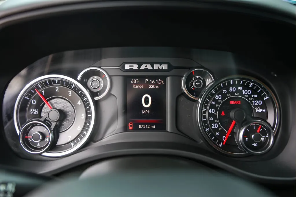Ram 1500 photo 11