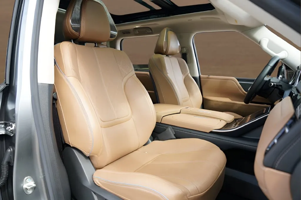 Infiniti QX80 photo 26