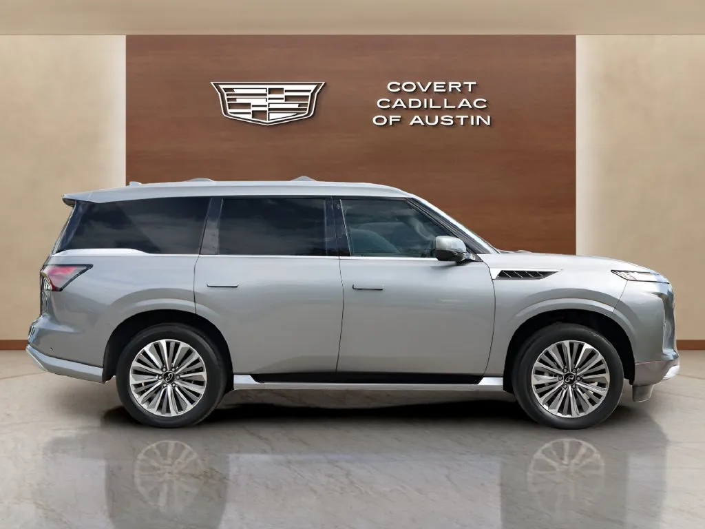 Infiniti QX80 photo 6