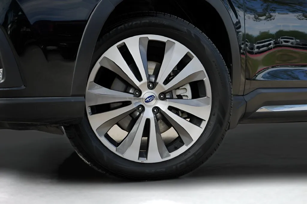 Subaru Ascent photo 3