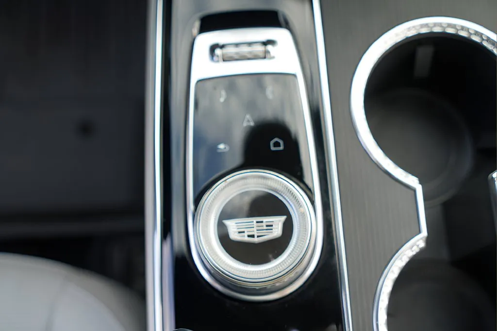 Cadillac Lyriq photo 19