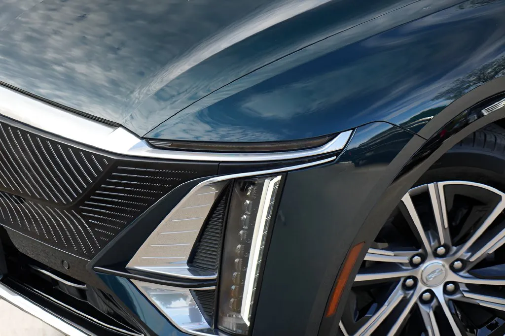 Cadillac Lyriq photo 3