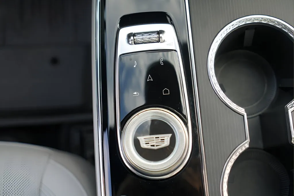 Cadillac Lyriq photo 20