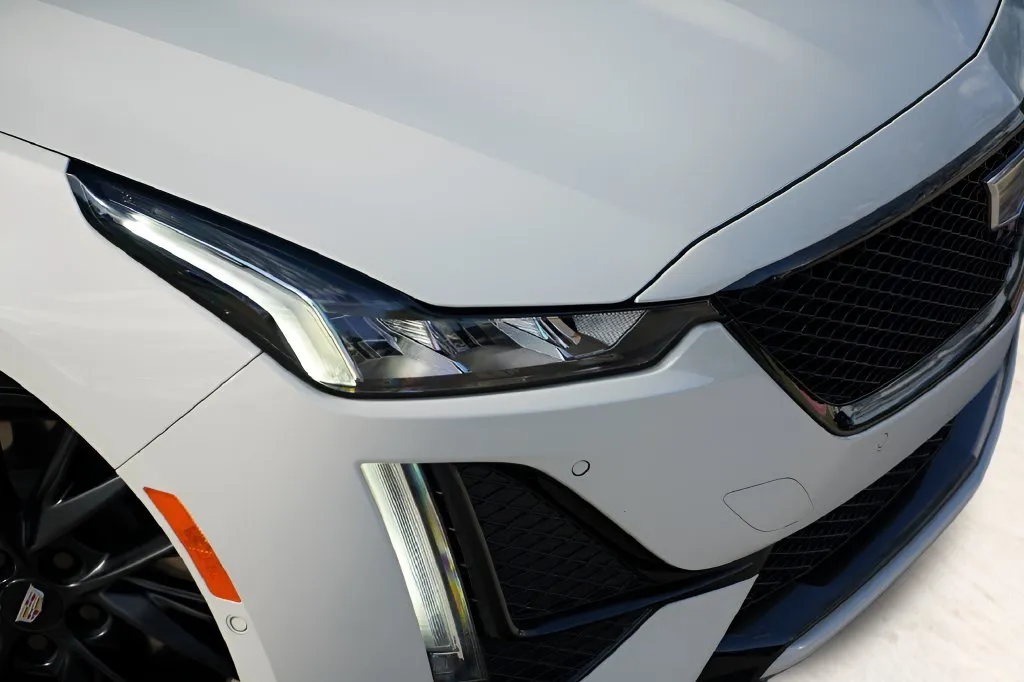 Cadillac CT5 photo 3
