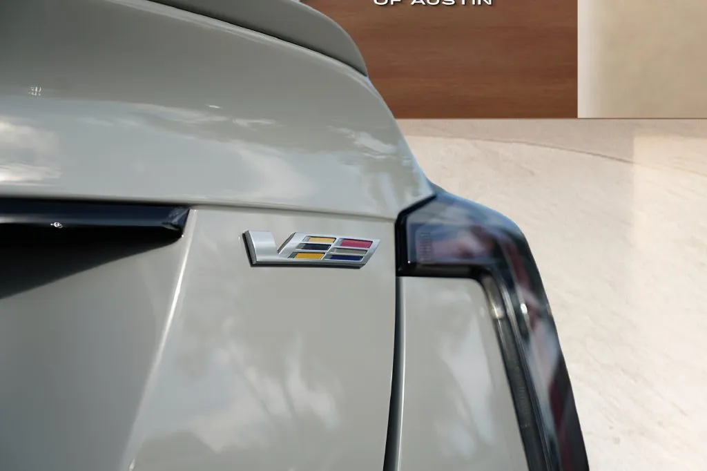 Cadillac CT5 photo 9