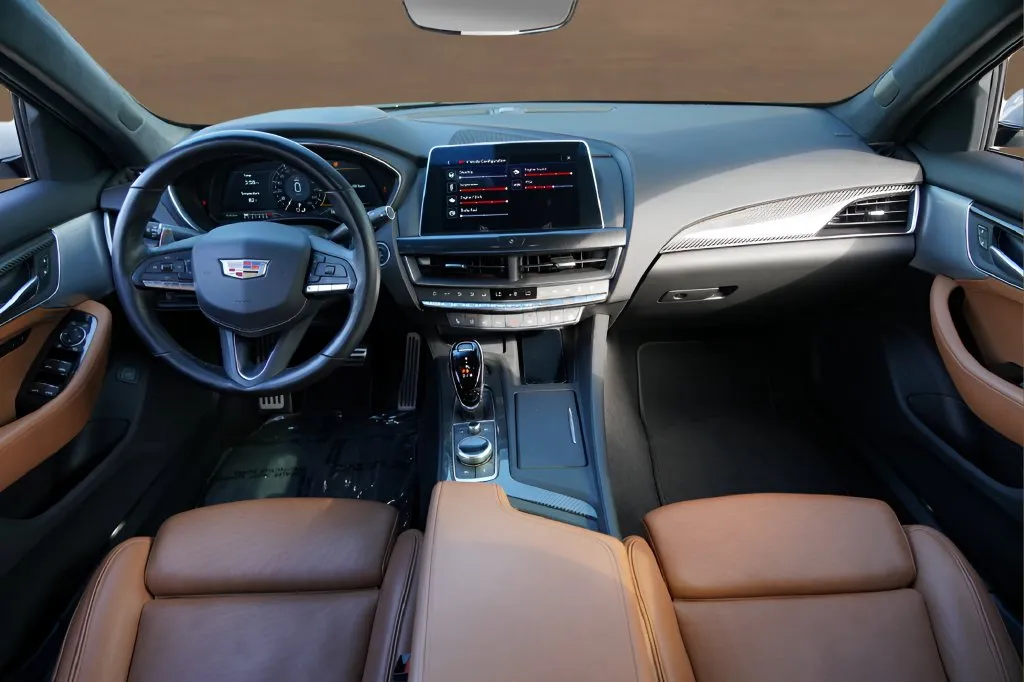 Cadillac CT5 photo 27