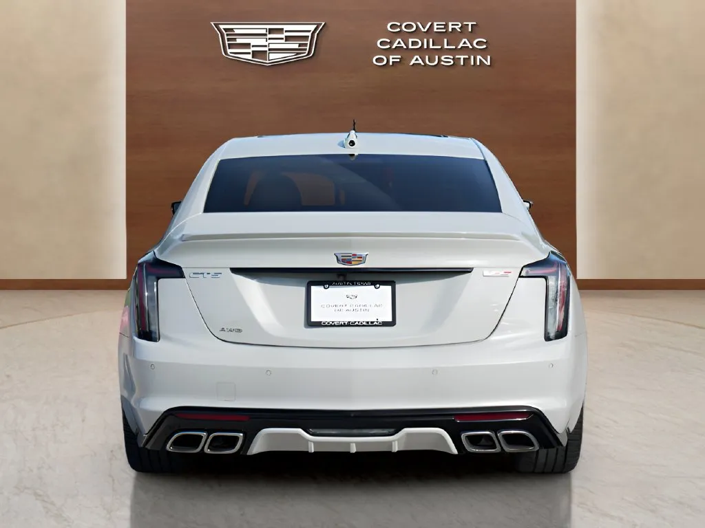 Cadillac CT5 photo 8