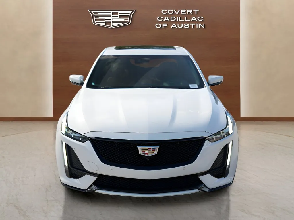 Cadillac CT5 photo 5