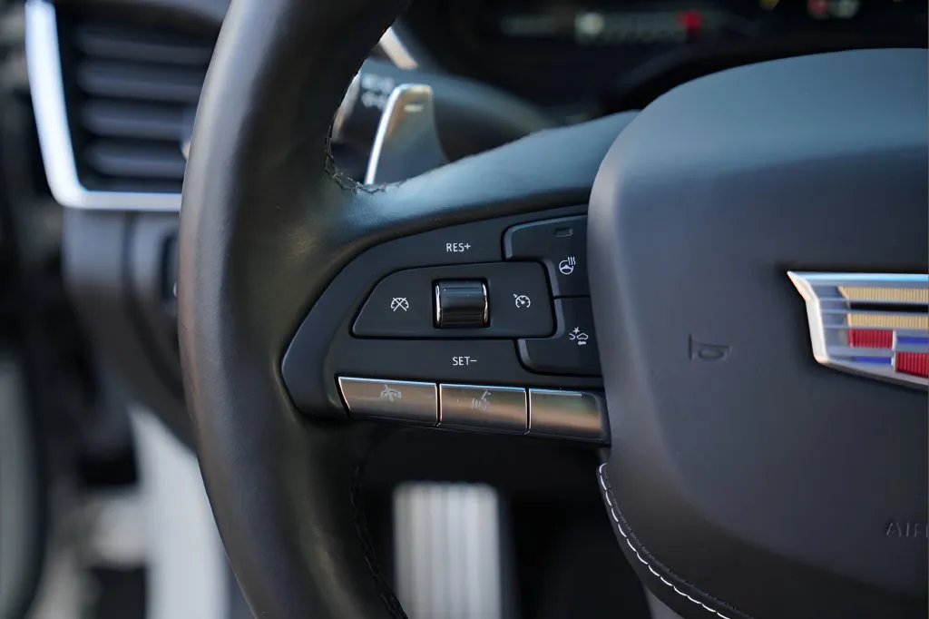 Cadillac CT5 photo 14