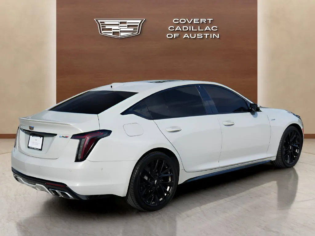 Cadillac CT5 photo 7