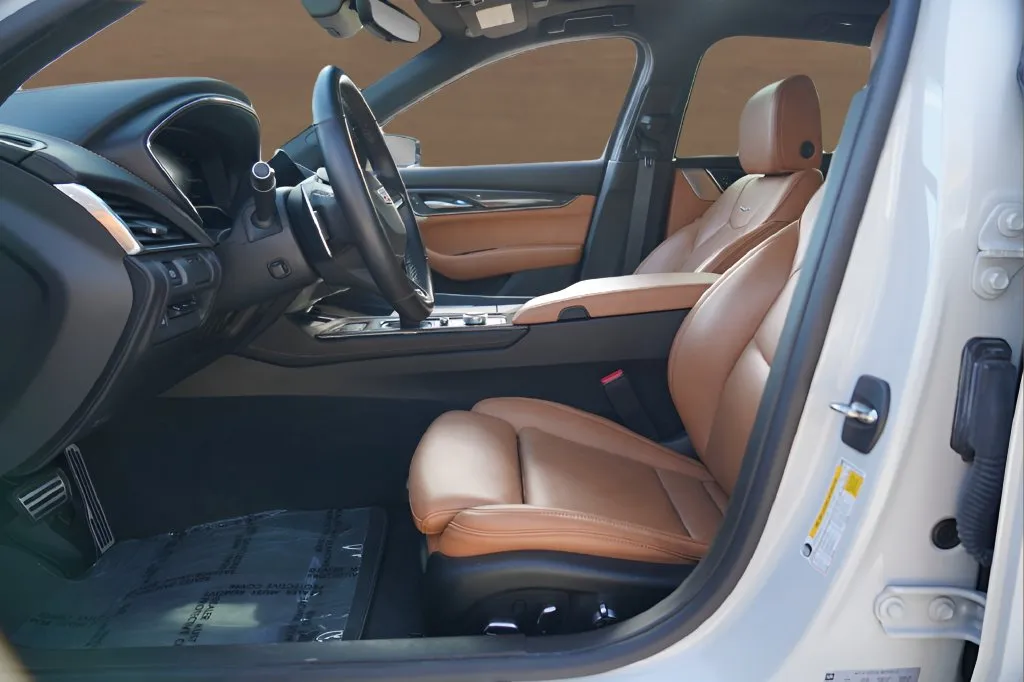 Cadillac CT5 photo 11