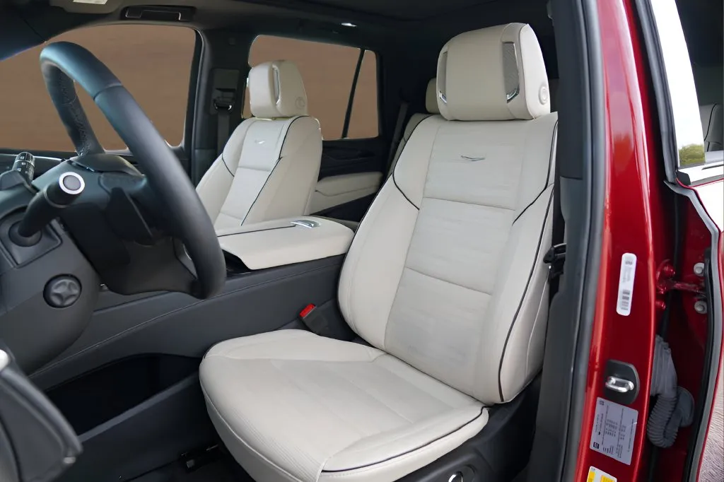 Cadillac Escalade photo 11