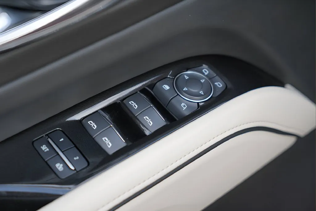 Cadillac Escalade photo 21