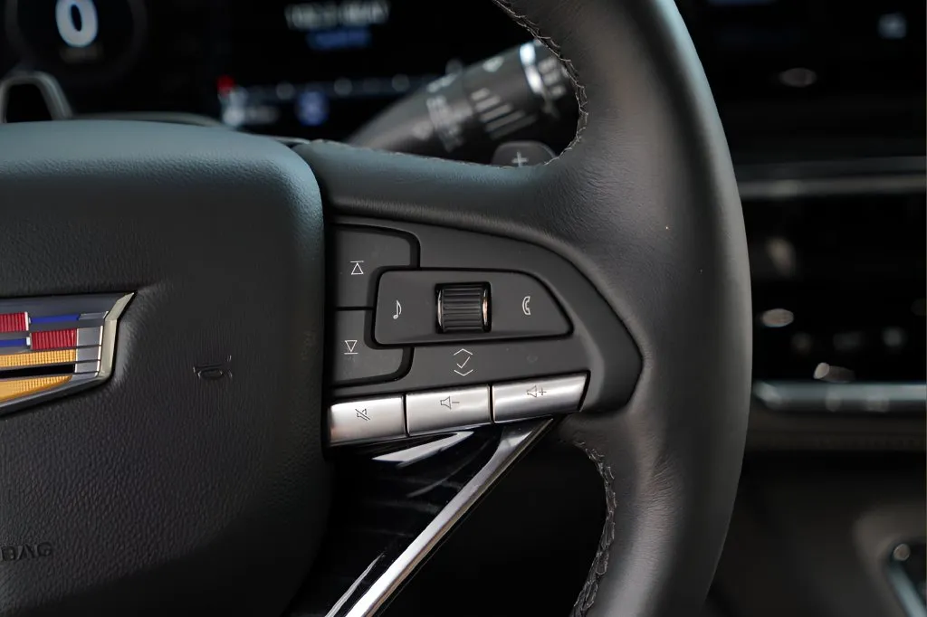Cadillac Escalade photo 14