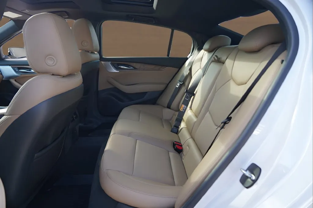 Cadillac CT5 photo 26